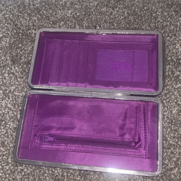 Lightly used wallet - Picture 3 of 3